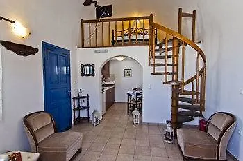 Nataly & Katrin Hotel Imerovigli (Santorini)