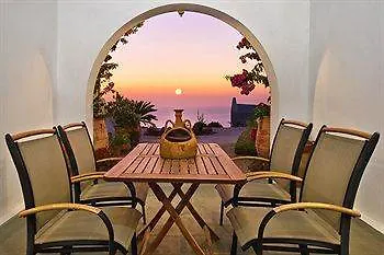 Nataly & Katrin Hotel Imerovigli (Santorini)
