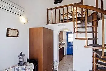 Nataly & Katrin Hotel Imerovigli (Santorini)